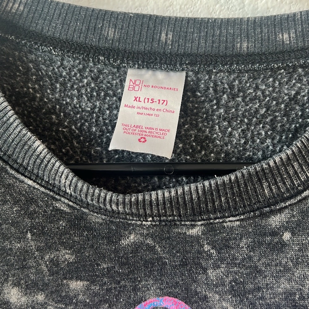 No Boundaries Graphic Sweatshirt/Crewneck - Womens XL - Picture 5 of 7